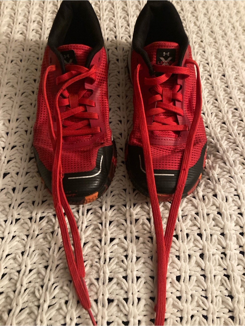 Under Armour youth sneakers size5 youth